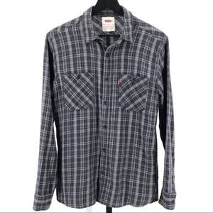 LEVIS plaid flannel button up shirt
